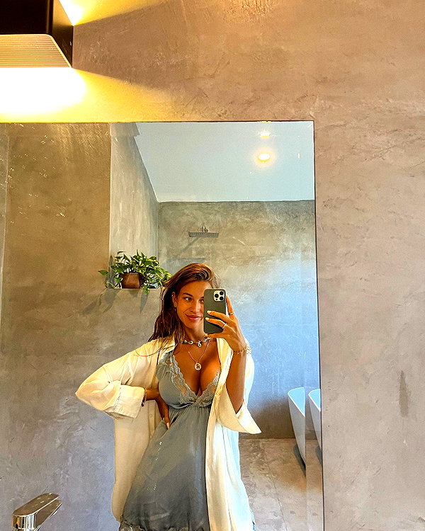 pia__kim instagram image archive image