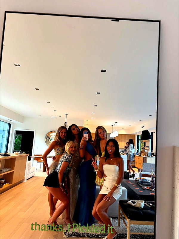 isabella.lauren instagram image archive image