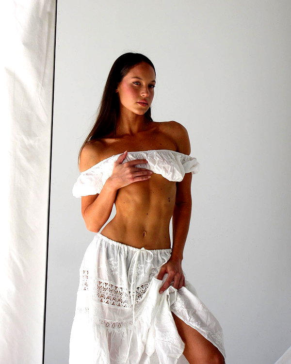 olivia.mathers instagram image archive image