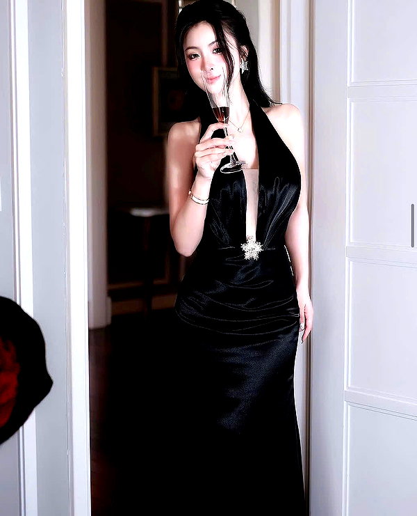 lyhythuedoxinh instagram image archive image