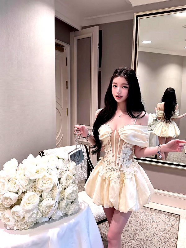 lyhythuedoxinh instagram image archive image