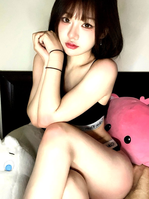 150_aiko instagram image archive image