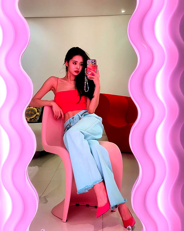 dear.zia instagram image archive image