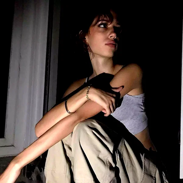 leyla.annemarie instagram image archive image