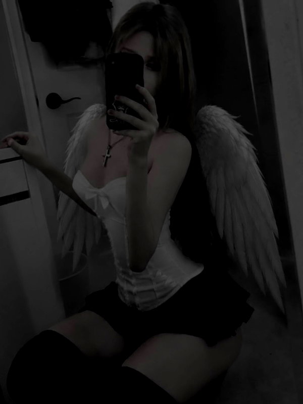 emeurie instagram image archive image