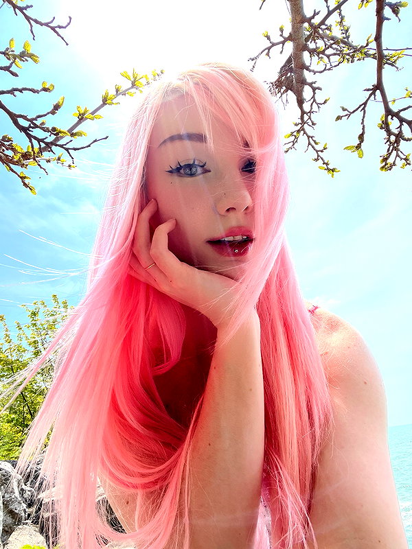 danielle.mercedie instagram image archive image