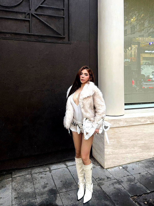 lyhythuedoxinh instagram image archive image