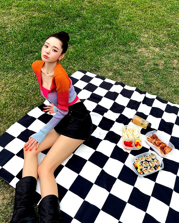 dear.zia instagram image archive image