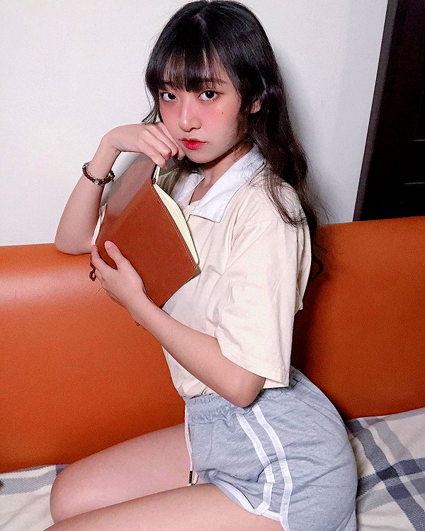 ge.more_x instagram image archive image