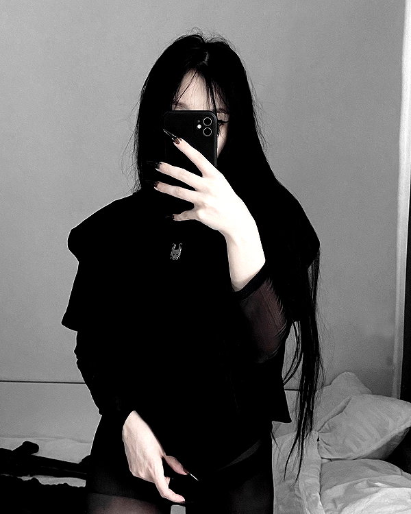 glowmoonshorty instagram image archive image
