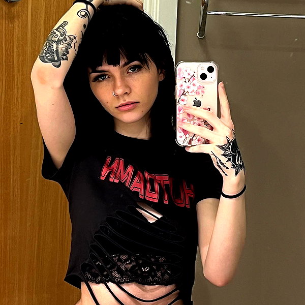 alice_hez instagram image archive image