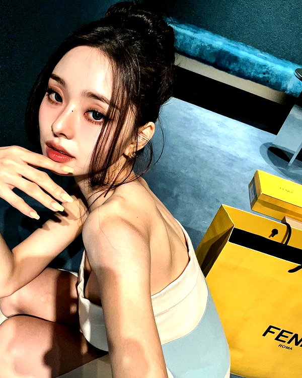 dear.zia instagram image archive image