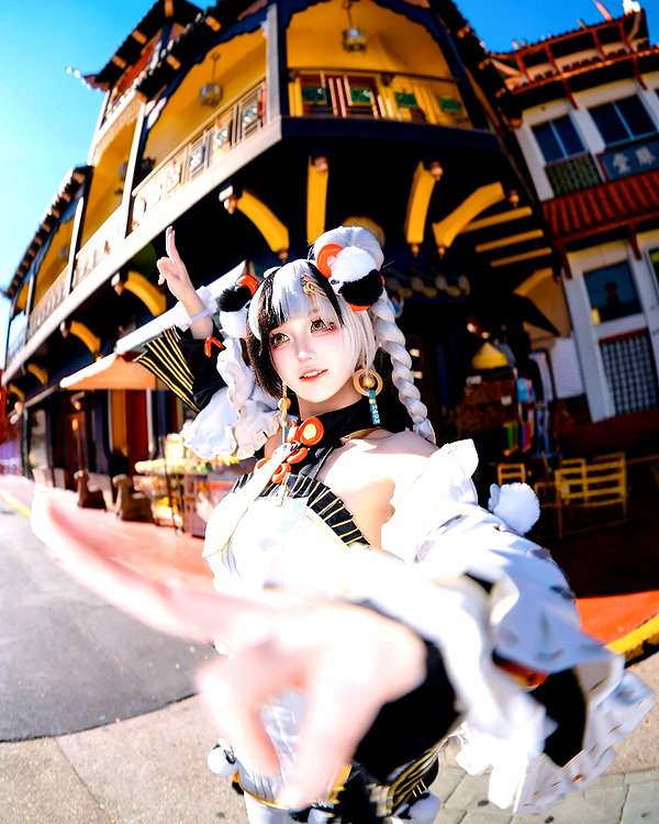 miee_cos instagram image archive image