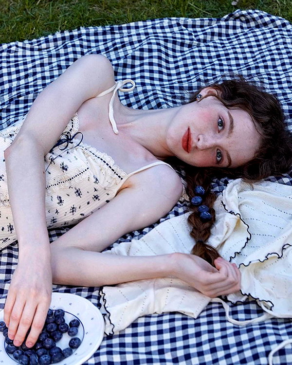 fair_mua instagram image archive image