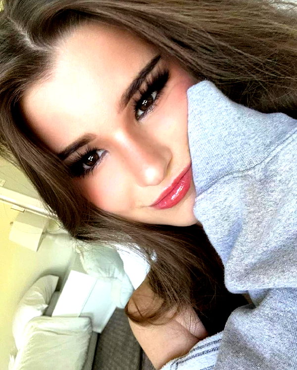 baddiesessence instagram image archive image