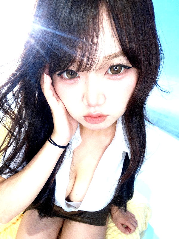 150_aiko instagram image archive image