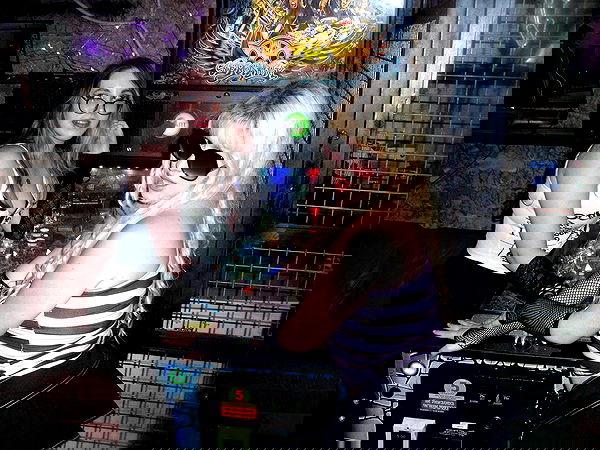 ormosheee ormosheee archive image