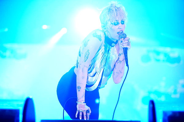 mileycyrus instagram image archive image
