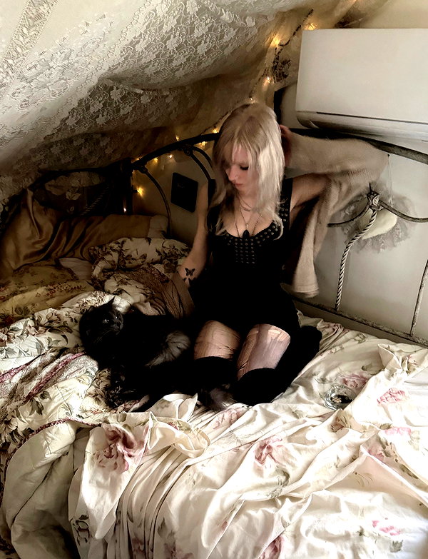 ash.onme instagram image archive image