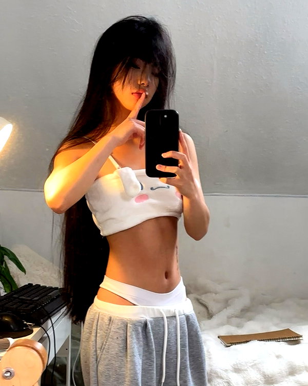 officialmiji640 instagram image archive image