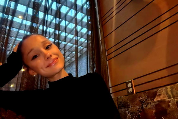 arianagrande instagram image archive image