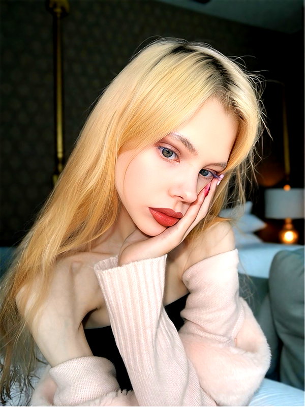 alisen.mari instagram image archive image