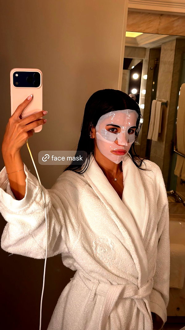 ainaratorneg instagram image archive image