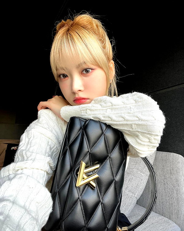hhh.e_c.v instagram image archive image