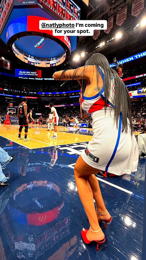 Archived image from @miakhalifa on Instagram