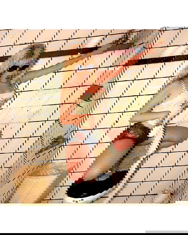 ormosheee ormosheee archive image