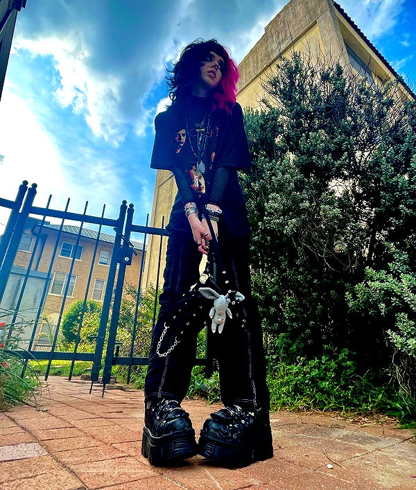 yeahimcaroline instagram image archive image