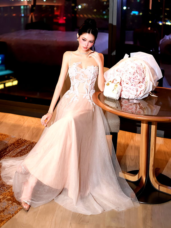 lyhythuedoxinh instagram image archive image