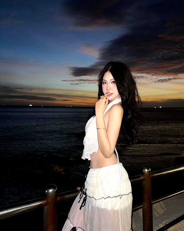 lyhythuedoxinh instagram image archive image