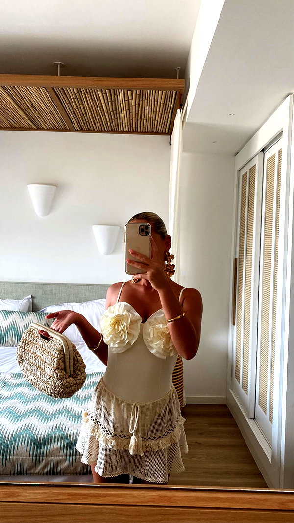 allieauton archive image