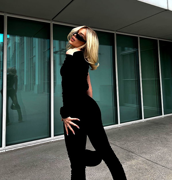 esmireal instagram image archive image