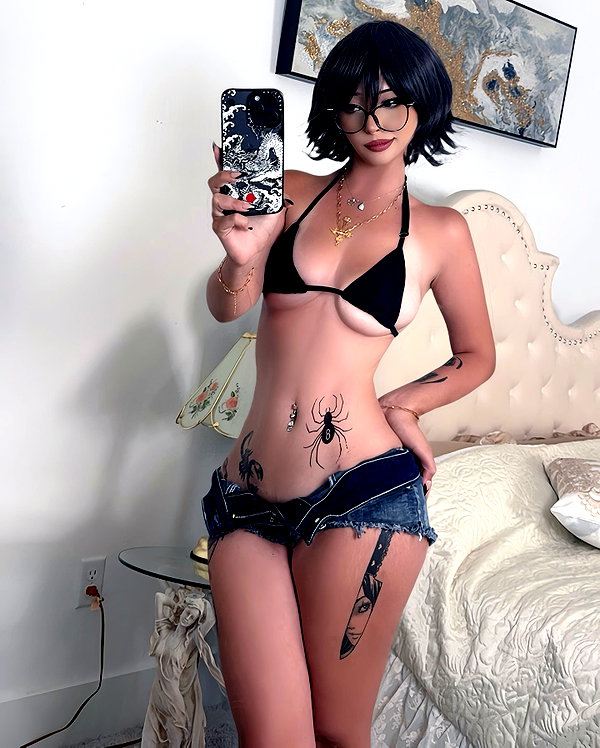 ellaexplicit_ instagram image archive image