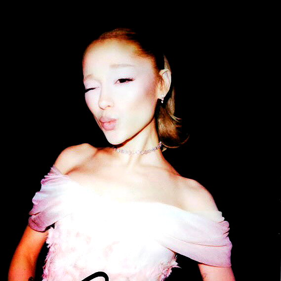 arianagrande instagram image archive image