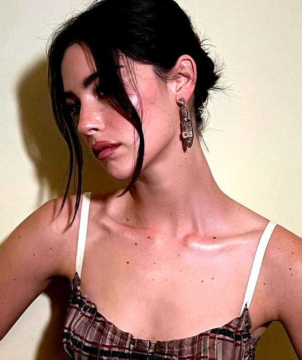 baddiesessence instagram image archive image