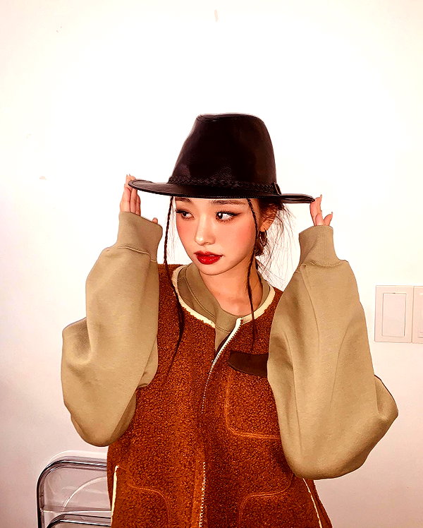 dear.zia instagram image archive image
