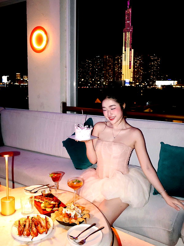 lyhythuedoxinh instagram image archive image