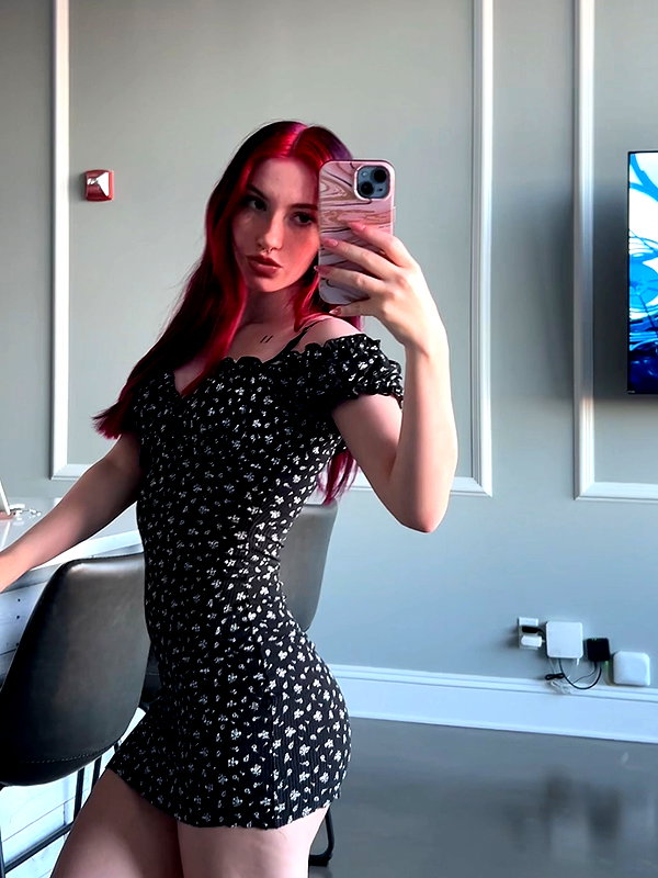 viviiieli instagram image archive image