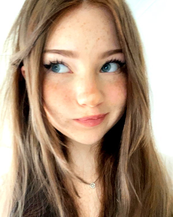 dollyemi instagram image archive image