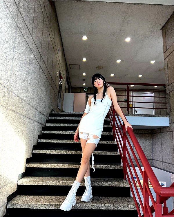 hhh.e_c.v instagram image archive image