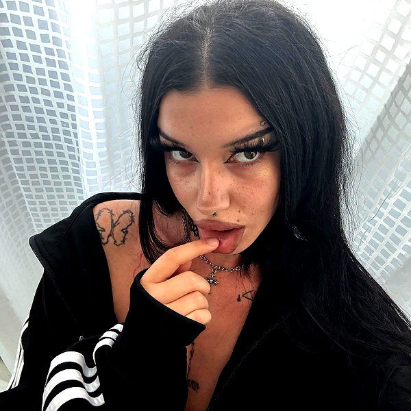 shawtysuzi instagram image archive image