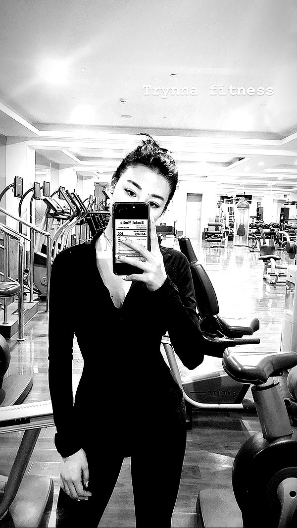 emily.ghoul instagram image archive image