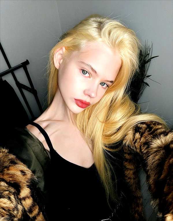 alisen.mari instagram image archive image