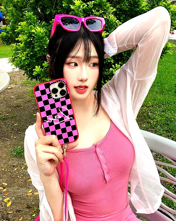 lai_931201 instagram image archive image