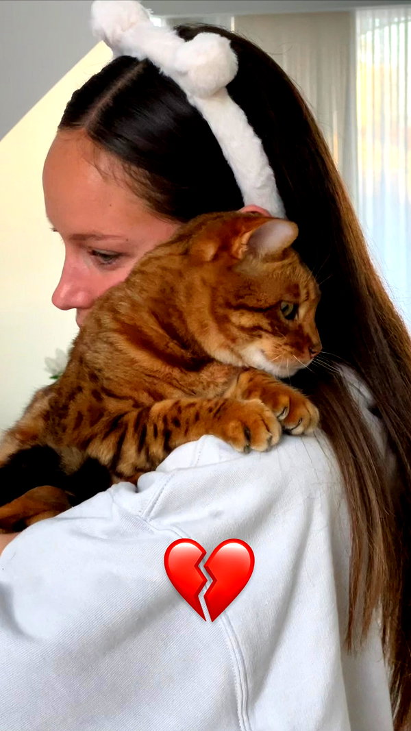 olivia.mathers instagram image archive image