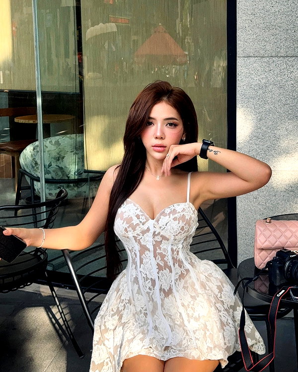 lyhythuedoxinh instagram image archive image