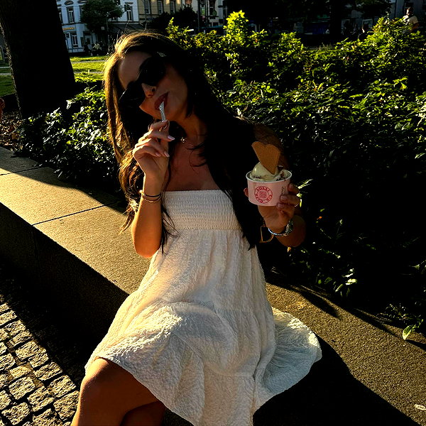 zoeliss instagram image archive image